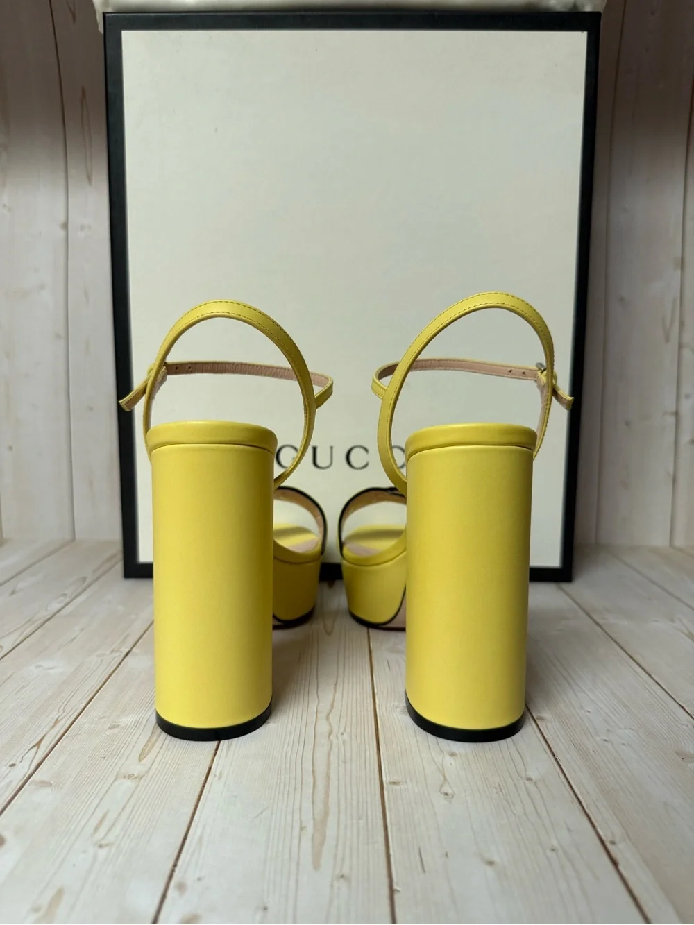 Gucci GG Marmont Leather Platform Sandal Banana Yellow Sz 36.5 / 6.5